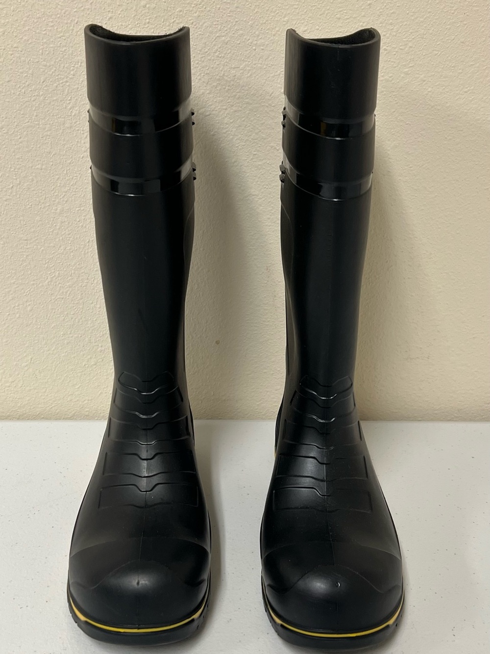 Shoes For Crews Sentry Pro - Steel Toe
Black, UNISEX M5 W7